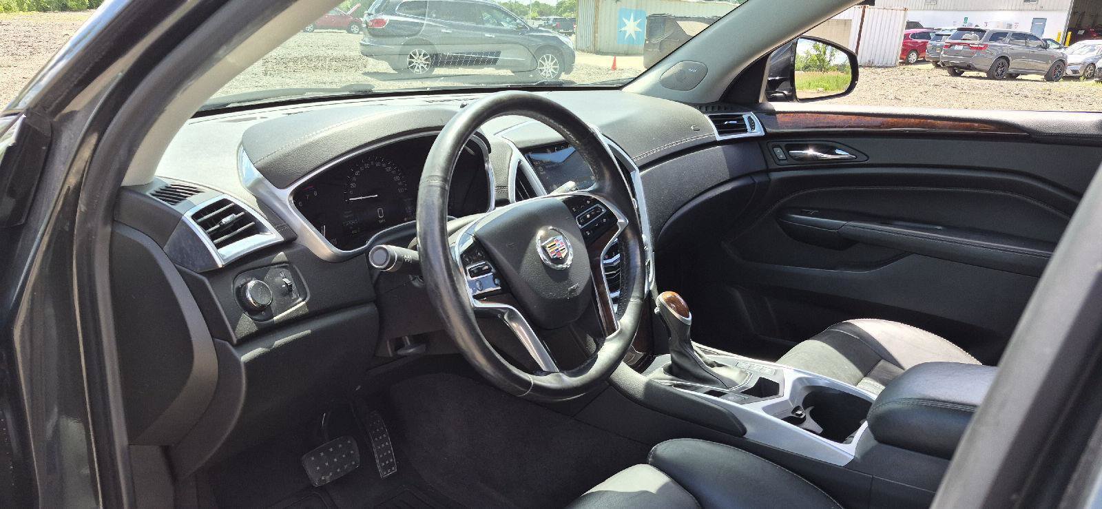 Used 2016 Cadillac SRX Luxury w/ Driver Awareness Package AWD/4WD image 7