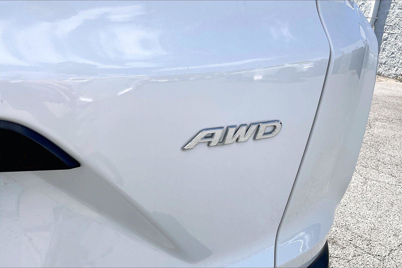 Used 2019 Honda CR-V LX image 8