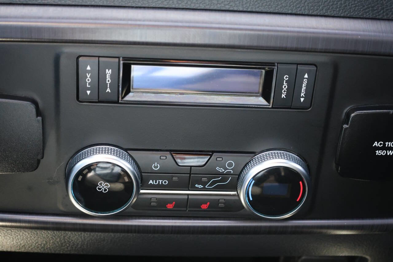 Used 2023 Ford Expedition Platinum image 22