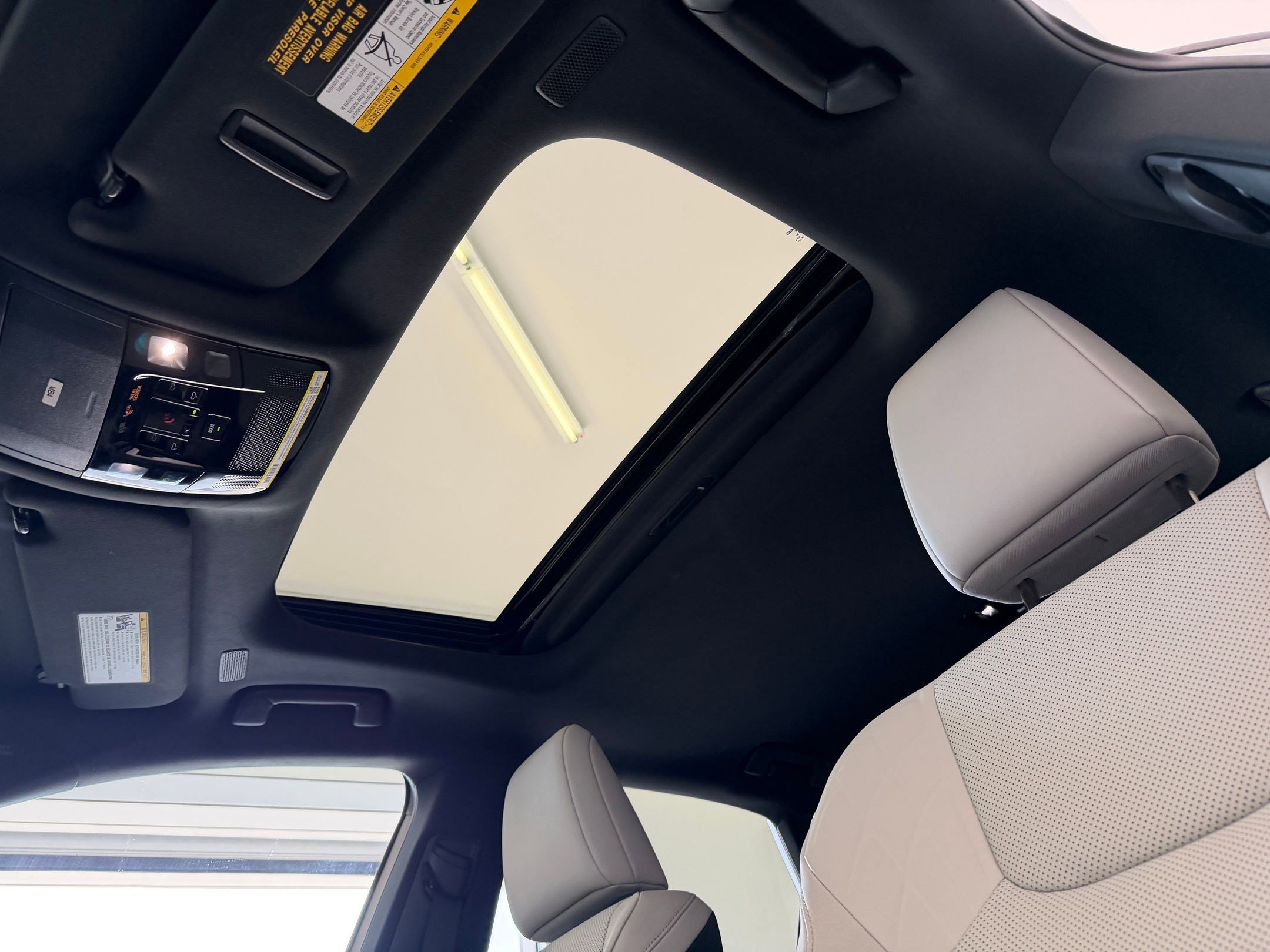 Used 2025 Lexus RX 350h w/ Convenience Package image 15