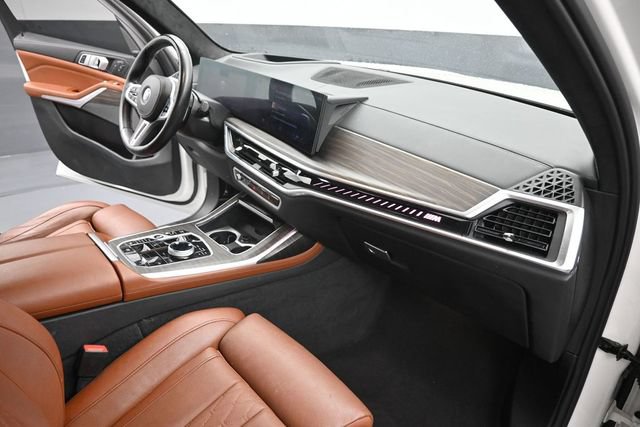 Used 2023 BMW X7 M60i w/ Executive Package AWD/4WD image 28