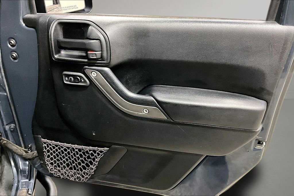 Used 2017 Jeep Wrangler Unlimited Willys image 26