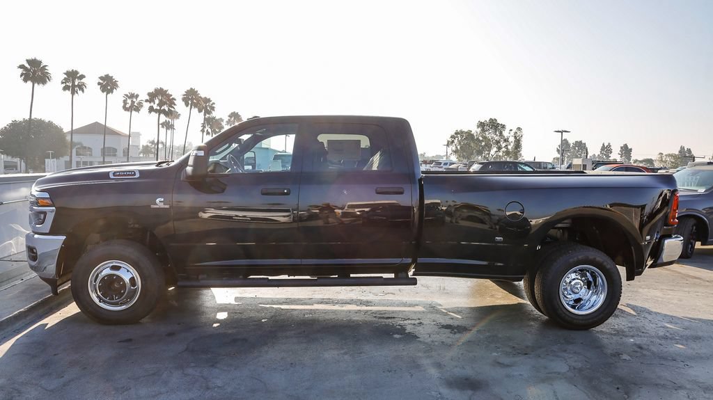 New 2026 RAM 3500 Tradesman AWD/4WD image 14