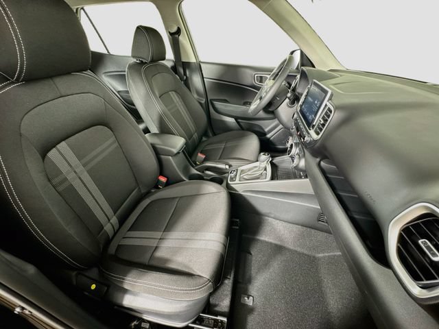 New 2026 Hyundai Venue SEL FWD image 30