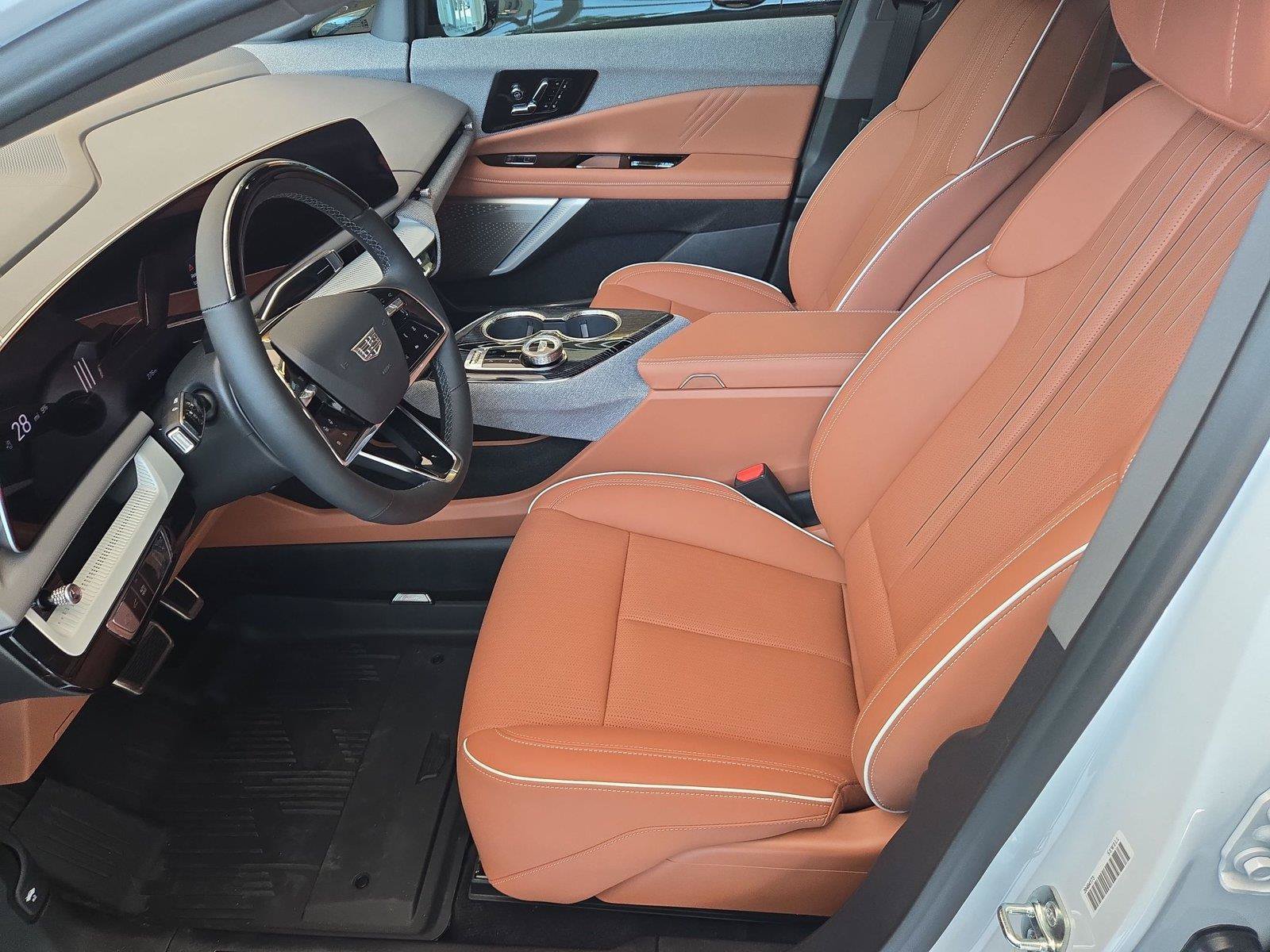 New 2026 Cadillac Optiq Sport 2 w/ LPO, Floor Liner Package AWD/4WD image 26