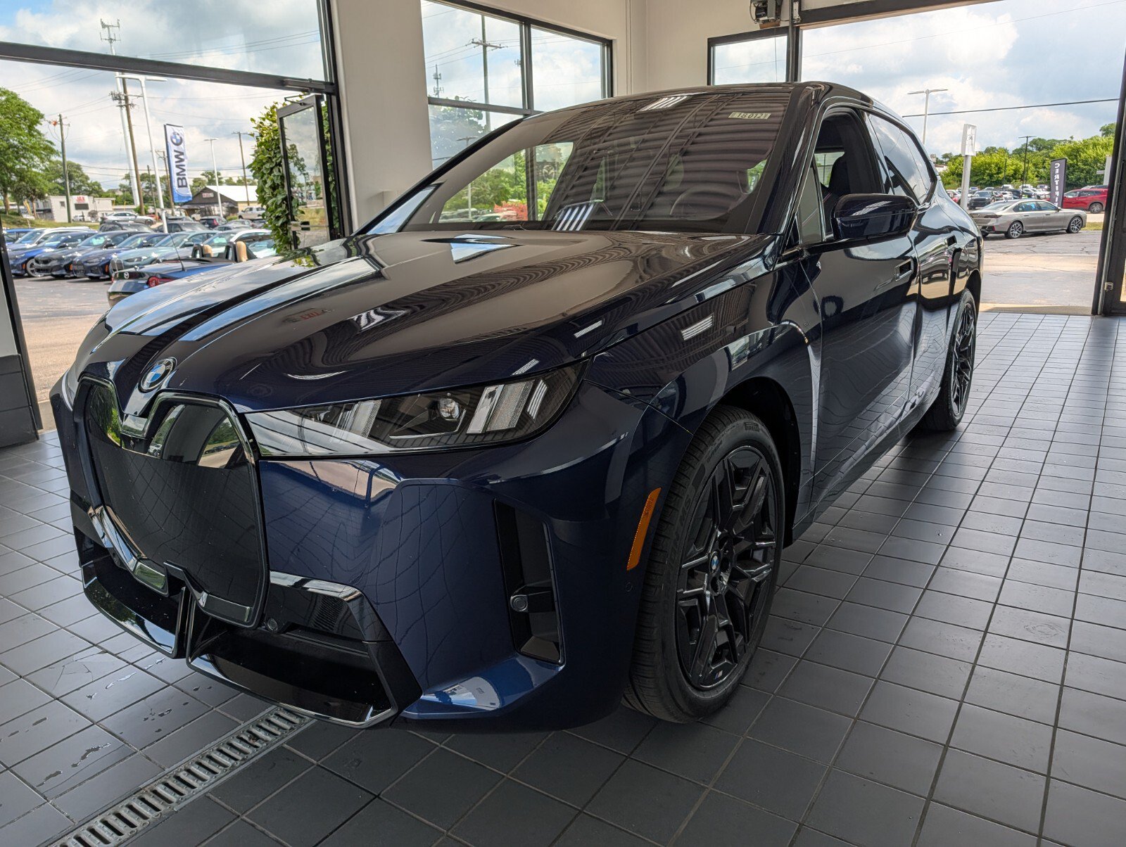 New 2026 BMW iX xDrive45 w/ M Sport Package AWD/4WD image 7