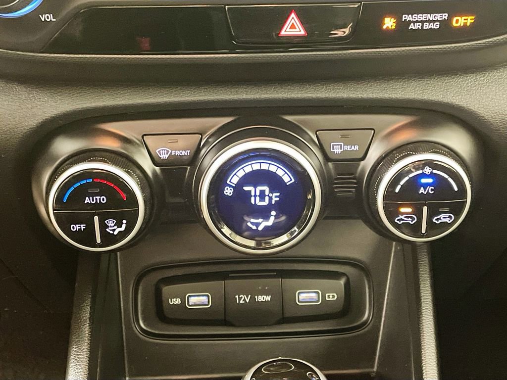 Used 2022 Hyundai Venue SEL w/ Cargo Package image 21