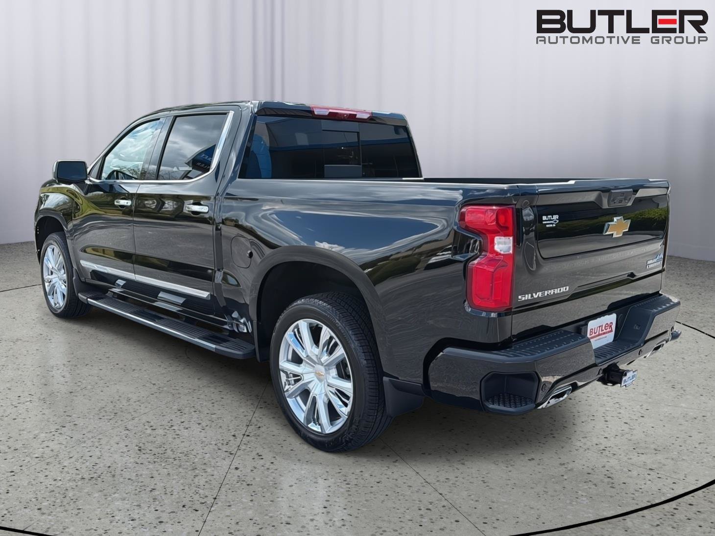 New 2026 Chevrolet Silverado 1500 High Country w/ High Country Premium Package AWD/4WD image 4