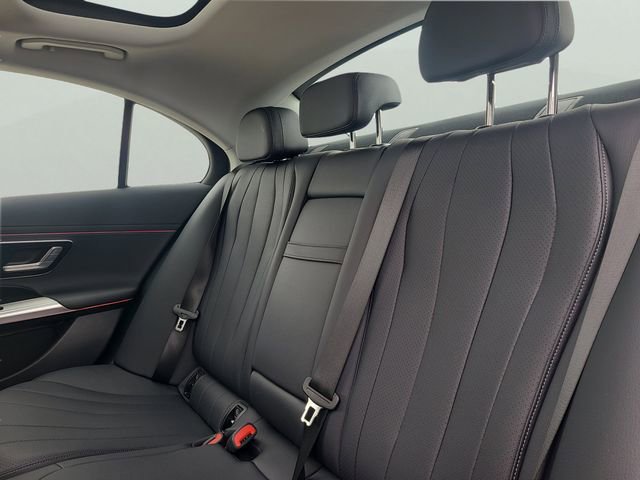 Used 2025 Mercedes-Benz E 350 Sedan w/ Winter Package image 6