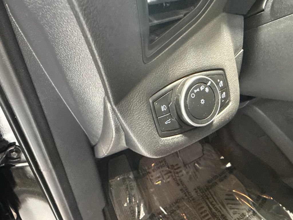 Used 2017 Ford Escape SE w/ Equipment Group 201A AWD/4WD image 15