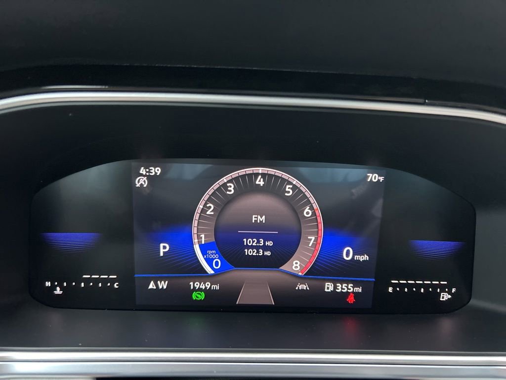 Certified 2025 Volkswagen Taos SE w/ Panoramic Sunroof Package image 25