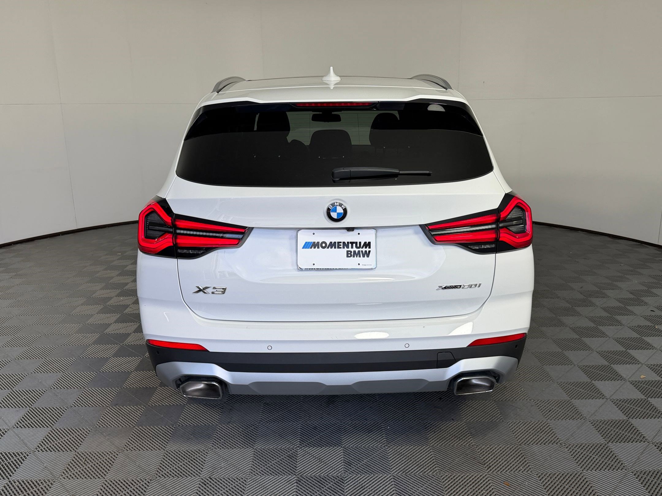 Used 2024 BMW X3 xDrive30i w/ Convenience Package image 10