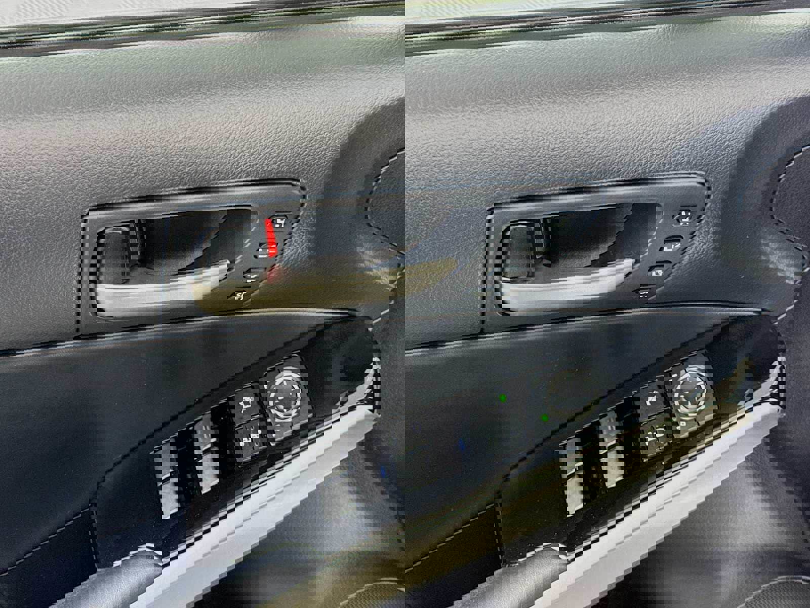 Used 2019 Lexus IS 300 w/ Navigation Package image 19