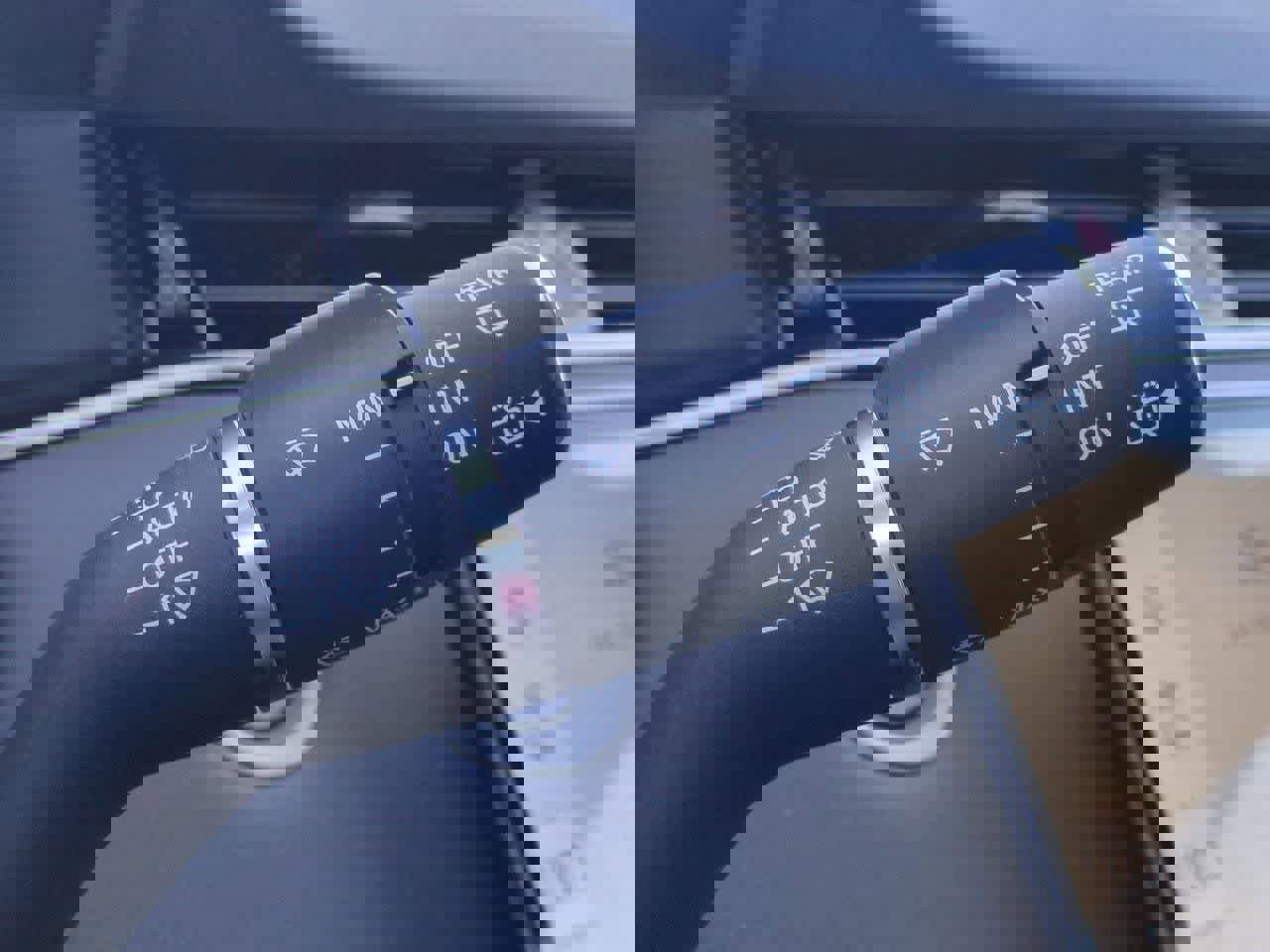 New 2026 Land Rover Range Rover Evoque S image 25