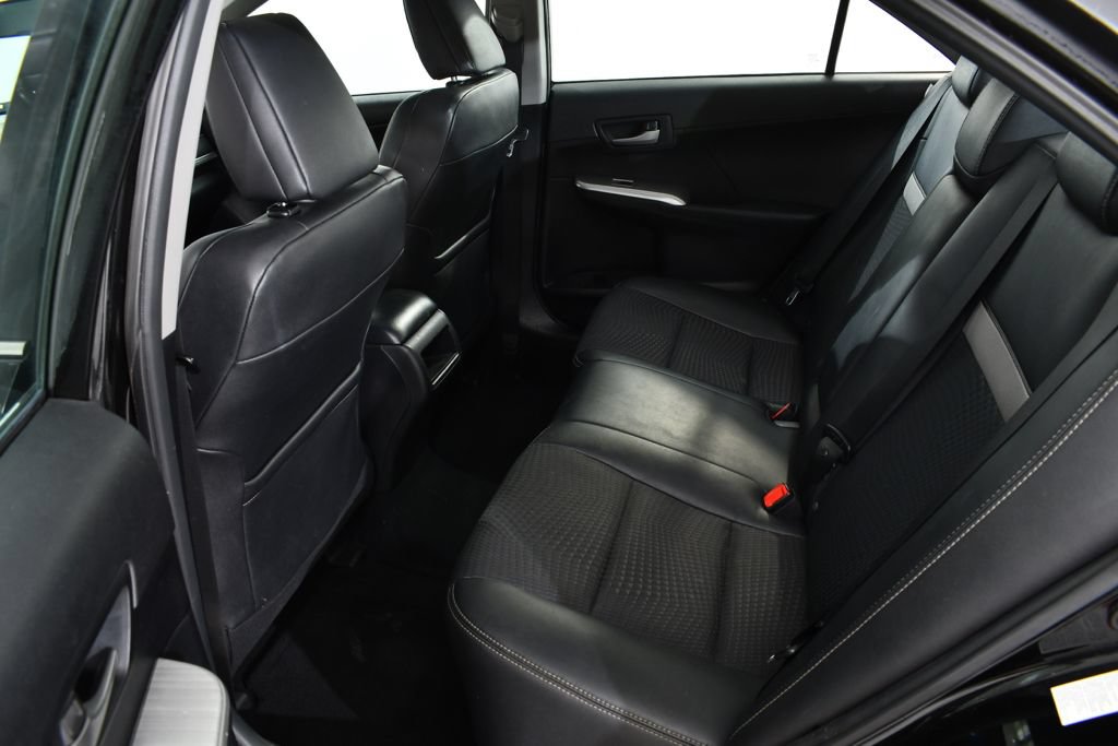 Used 2012 Toyota Camry SE FWD image 16