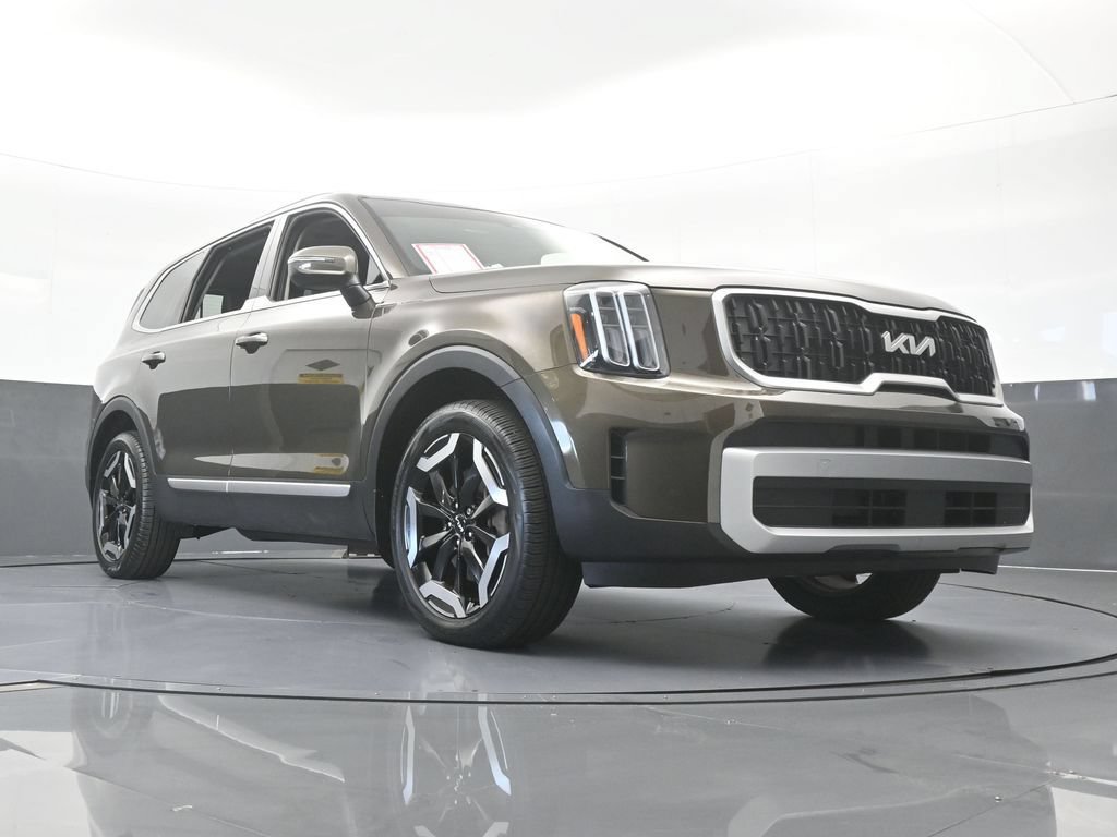 Used 2025 Kia Telluride EX w/ EX Captain's Chair Package FWD image 67