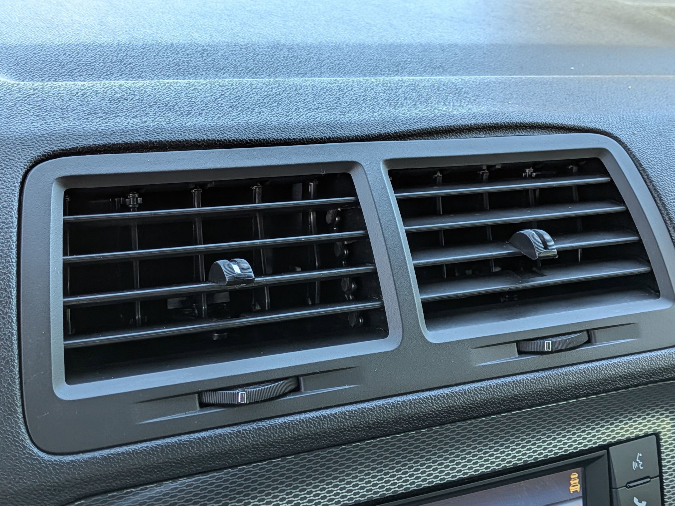 Used 2013 Dodge Challenger R/T image 20