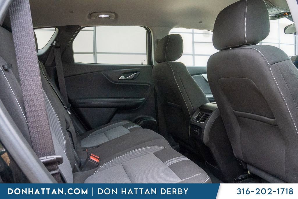 Used 2025 Chevrolet Blazer LT FWD image 22