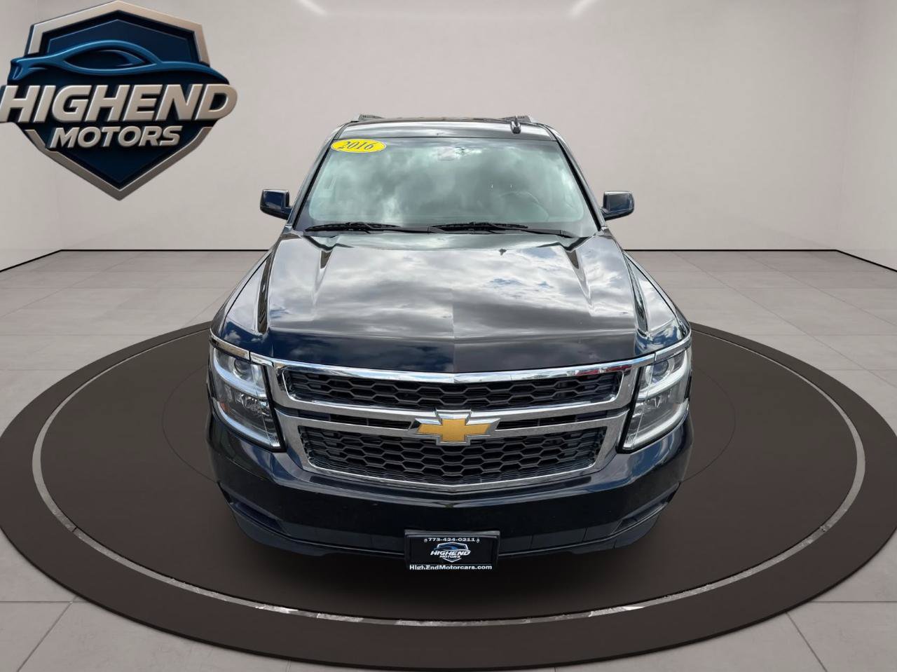 Used 2016 Chevrolet Suburban LS RWD image 9