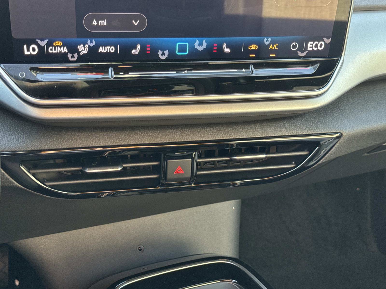 New 2025 Volkswagen ID.4 Pro image 21