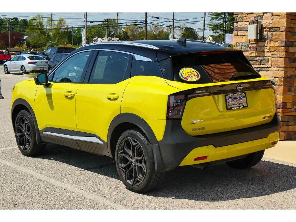 Used 2025 Nissan Kicks SR AWD/4WD image 5