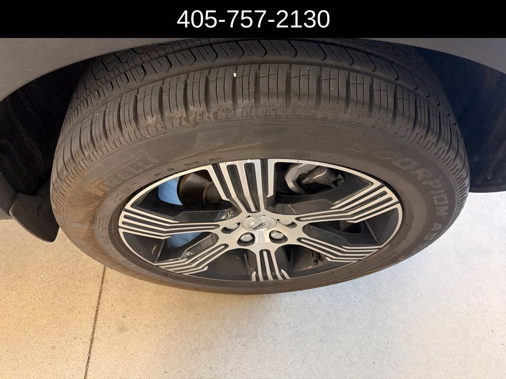 Used 2021 Volvo XC40 T5 Inscription w/ Protection Package Premier AWD/4WD image 8