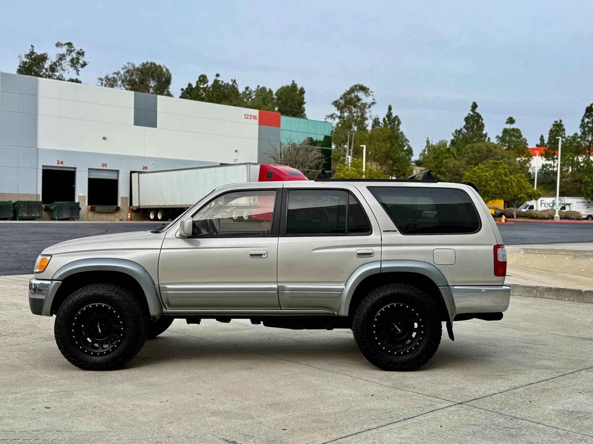 Used 1997 Toyota 4Runner Limited image 14