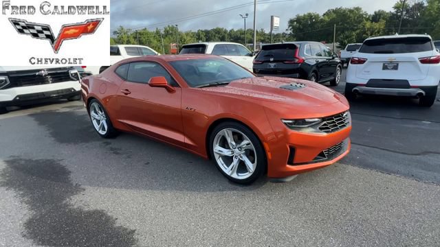 Used 2023 Chevrolet Camaro LT w/ Technology Package RWD image 2