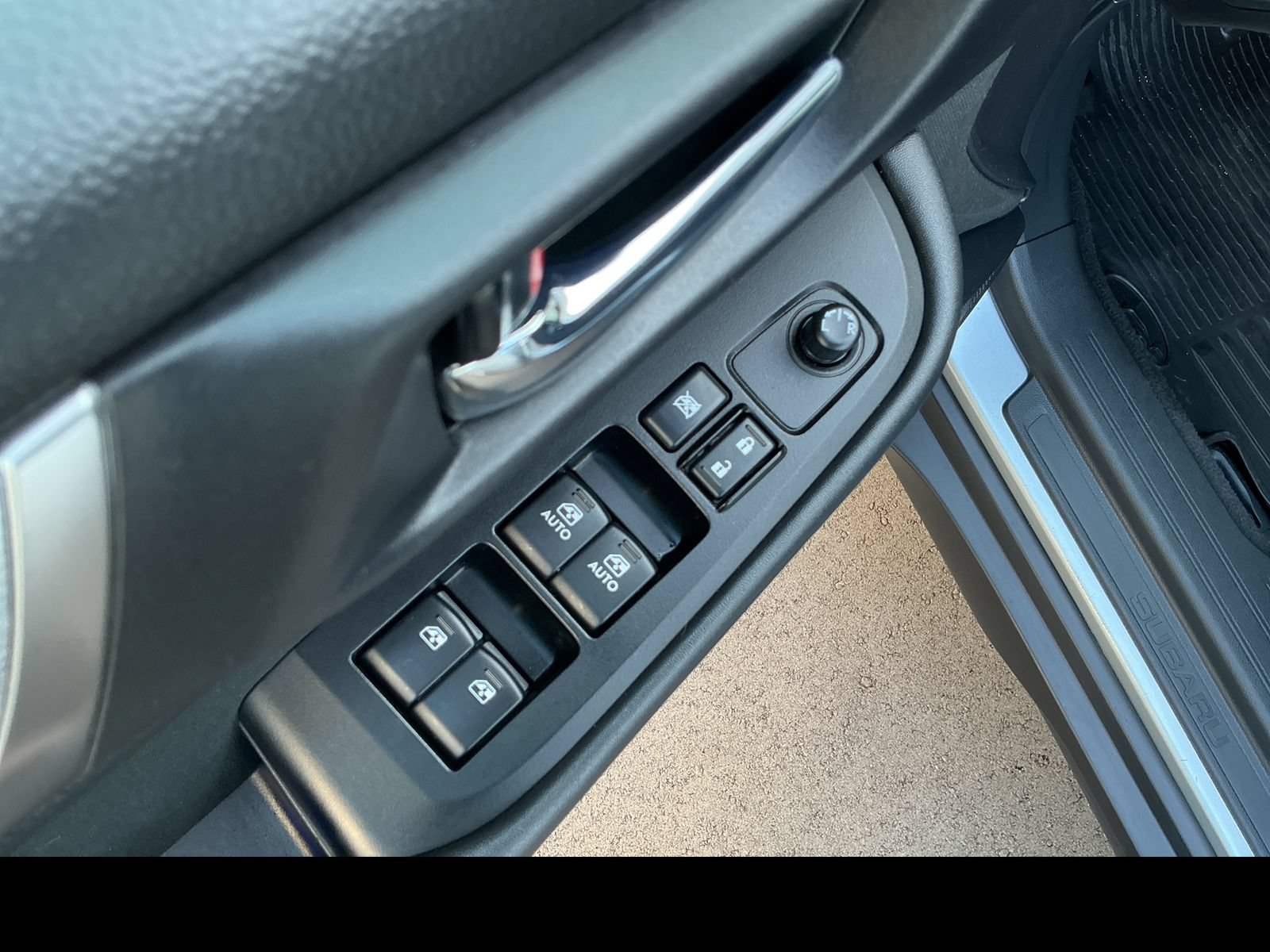 Used 2018 Subaru Outback 2.5i Premium AWD/4WD image 12