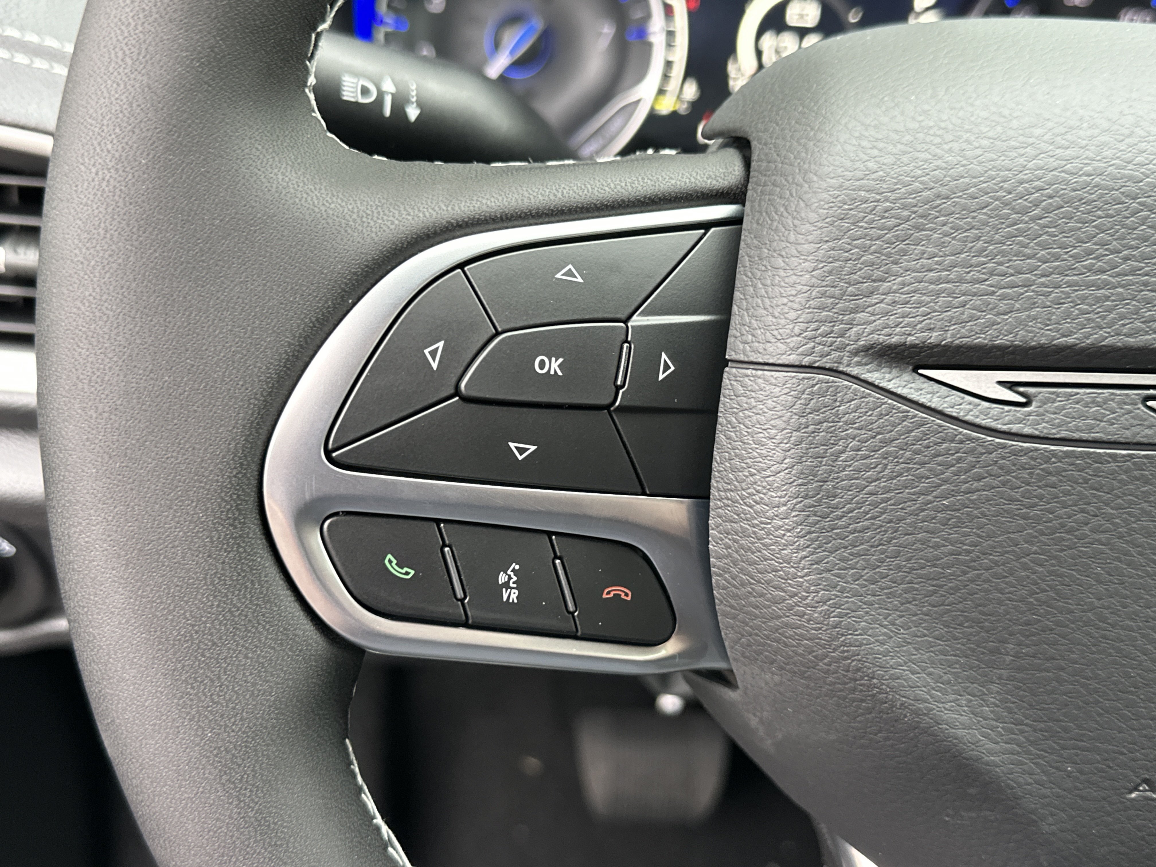 New 2027 Chrysler Pacifica Select FWD image 9