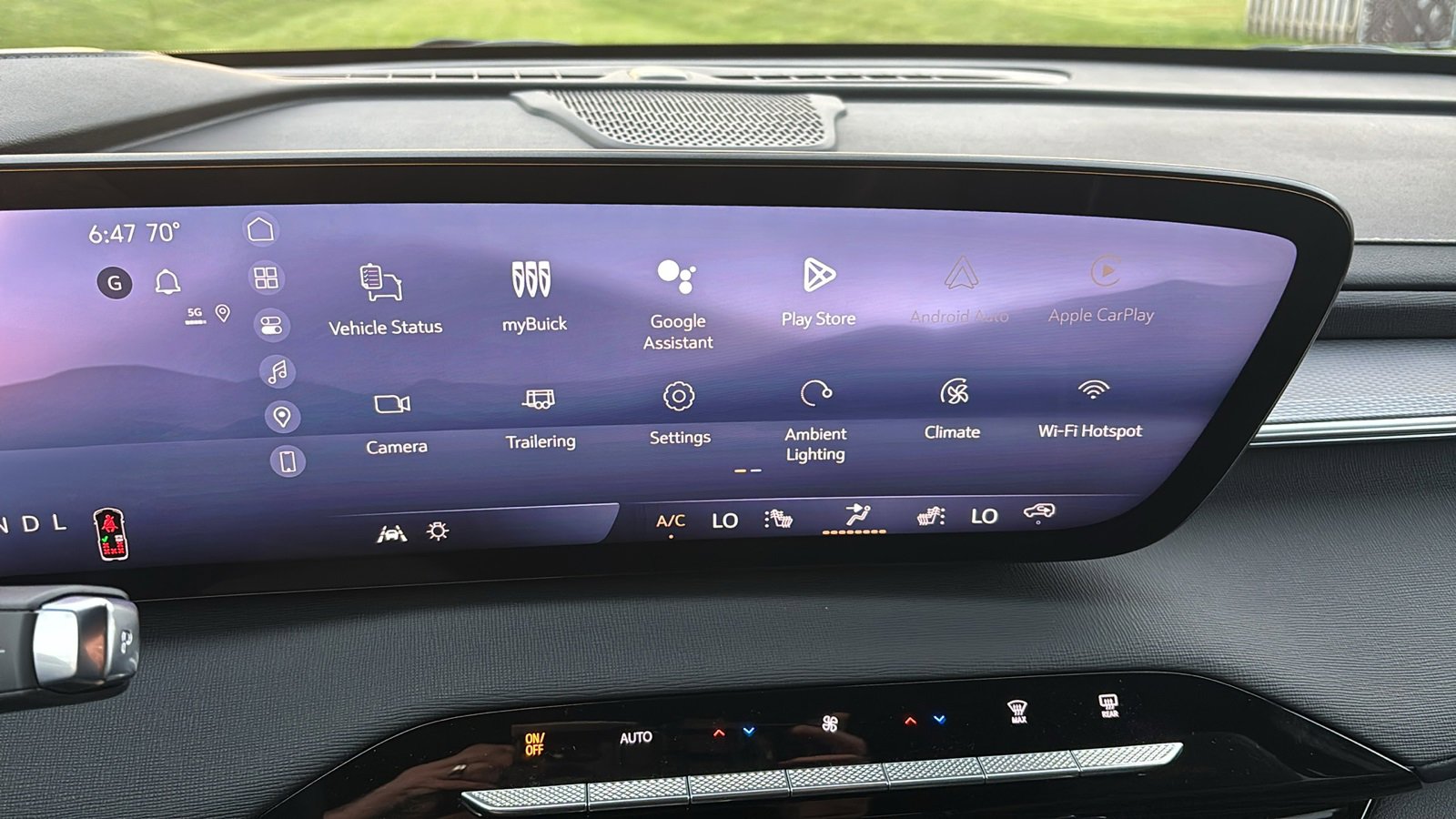 New 2026 Buick Enclave Sport Touring w/ Power Package image 17