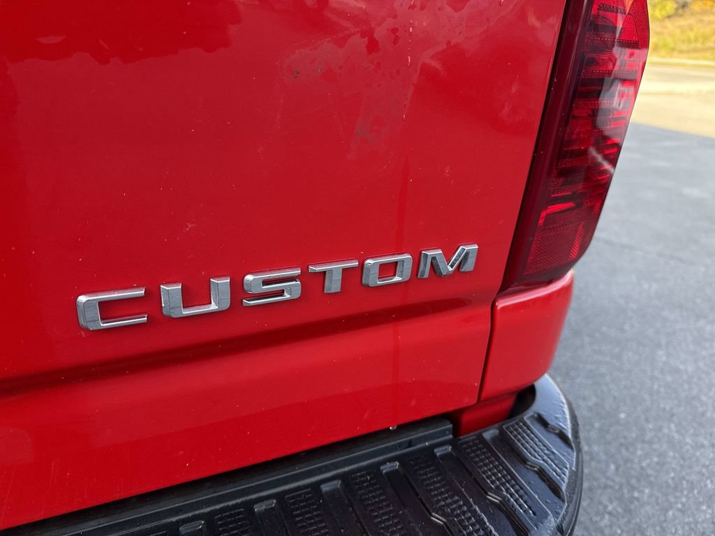Used 2025 Chevrolet Silverado 2500 Custom w/ Custom Value Package AWD/4WD image 7
