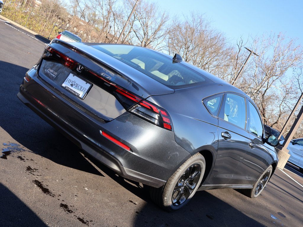 New 2025 Honda Accord SE image 7