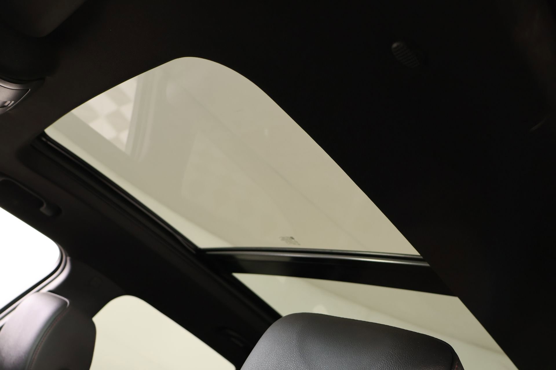 Used 2023 Chevrolet Blazer RS FWD image 15