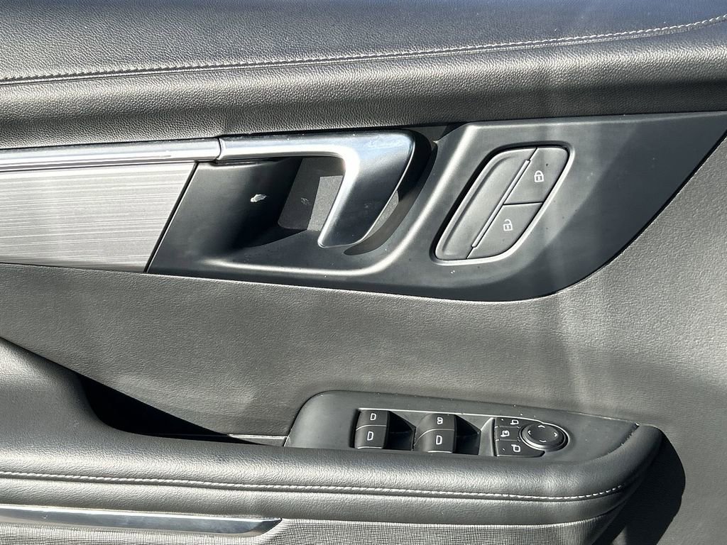 Used 2025 Buick Enclave Preferred FWD image 23
