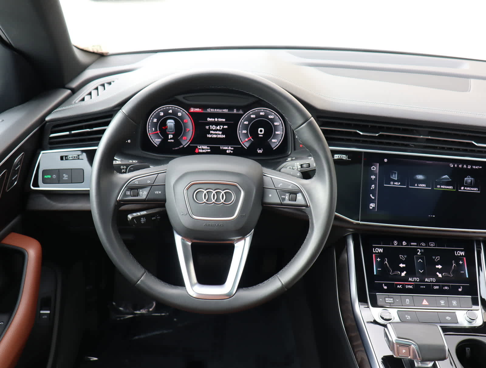 Used 2023 Audi Q8 Premium w/ Convenience Package image 15