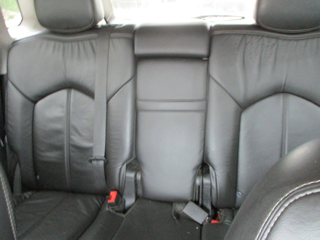 Used 2012 Cadillac SRX FWD image 17
