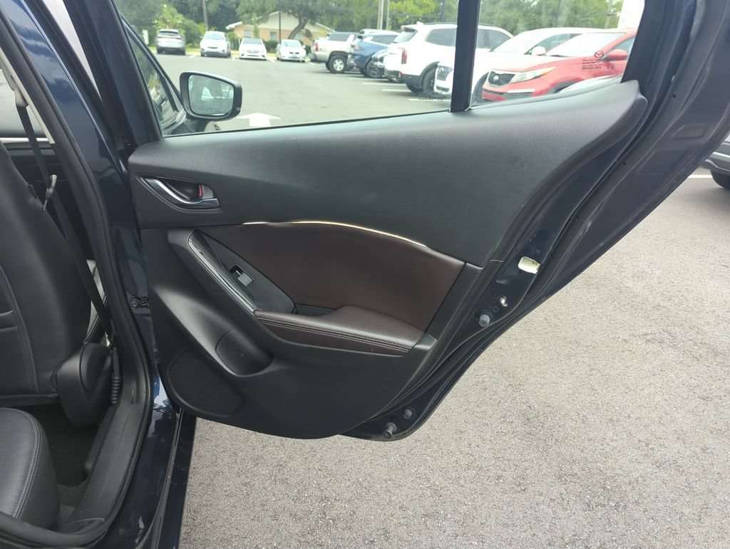 Used 2017 MAZDA MAZDA3 Touring FWD image 30