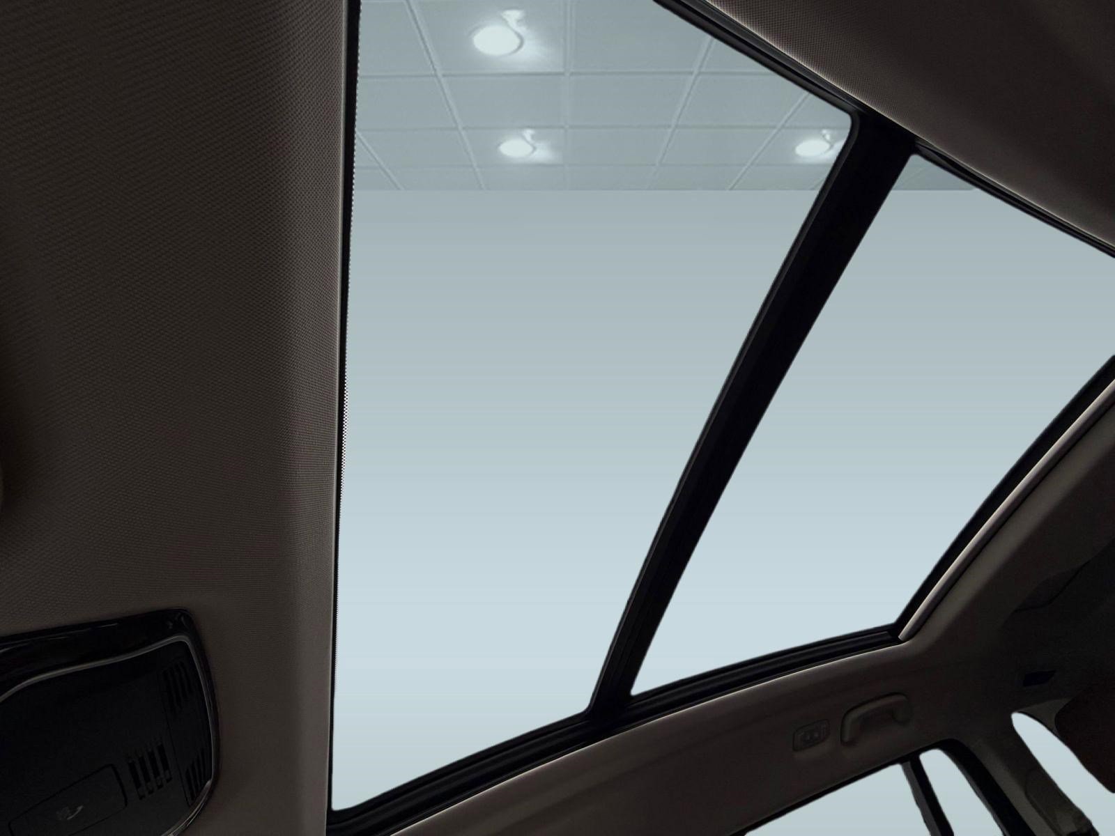 Used 2020 BMW X7 xDrive40i w/ Premium Package image 14