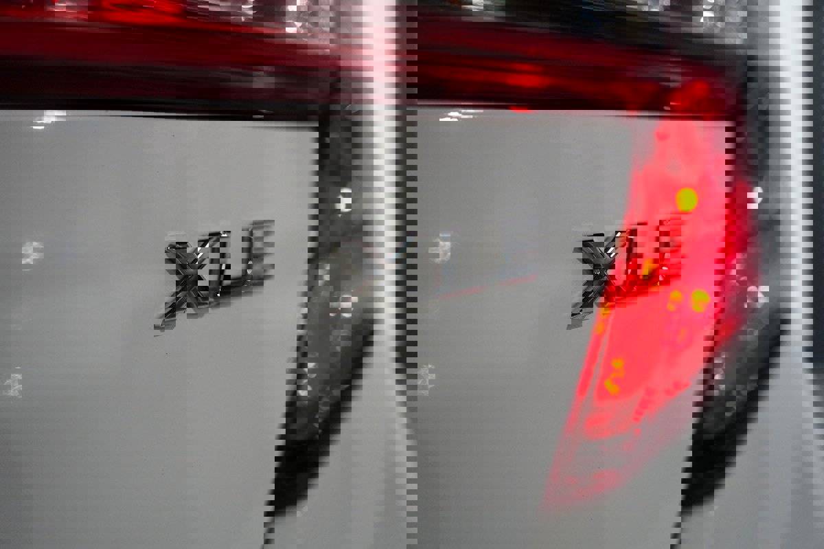 Used 2012 Toyota Camry XLE image 20