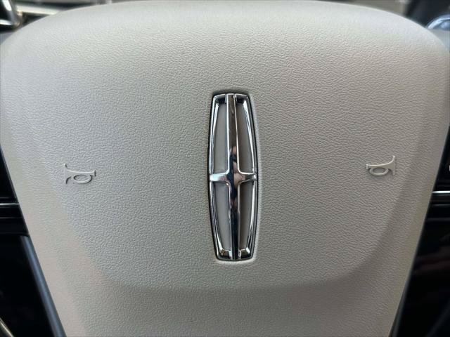 Used 2022 Lincoln Corsair AWD w/ Premium Package image 24