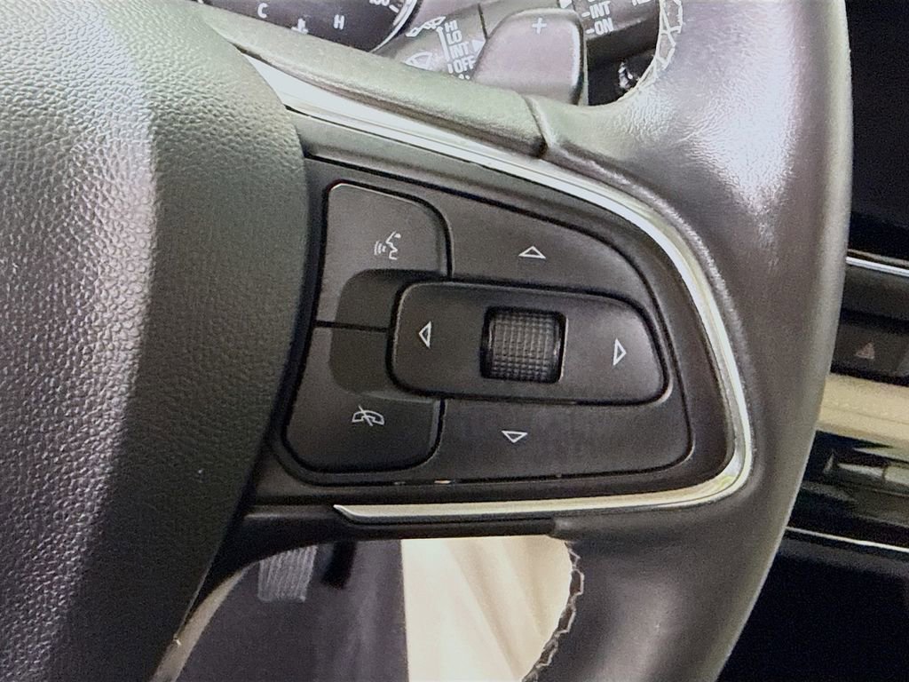 Used 2023 Buick Envision Avenir image 24