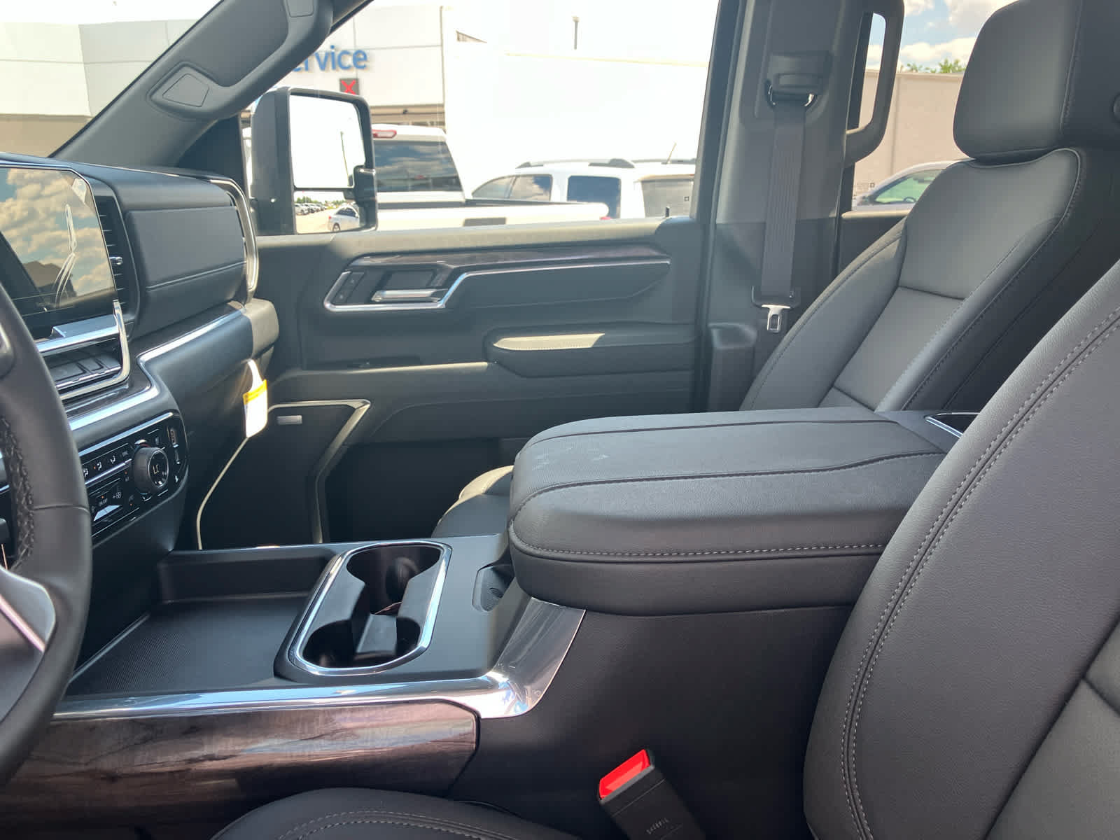 New 2026 Chevrolet Silverado 2500 LTZ w/ LTZ Plus Package AWD/4WD image 10