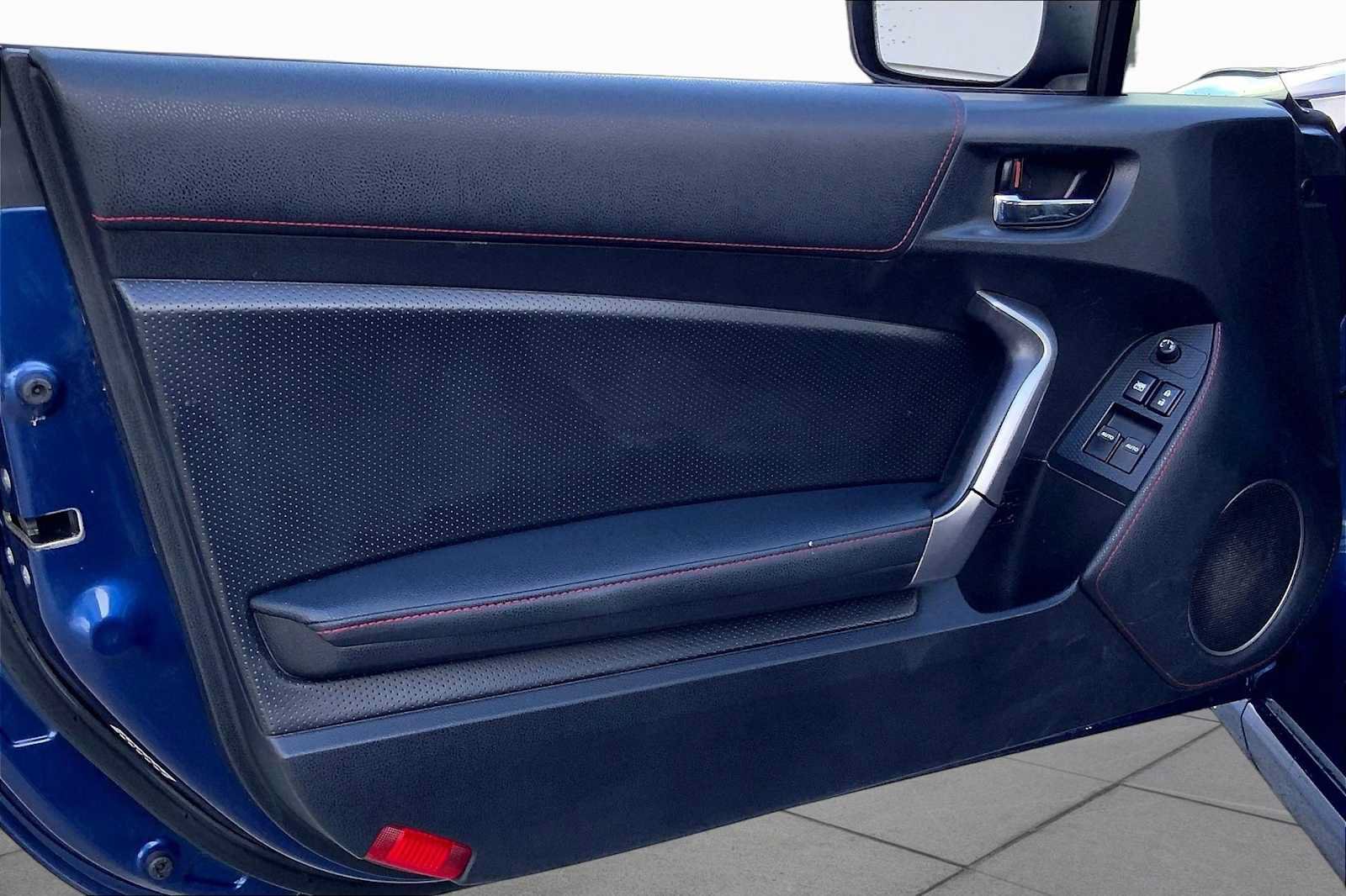 Used 2015 Scion FR-S RWD image 19