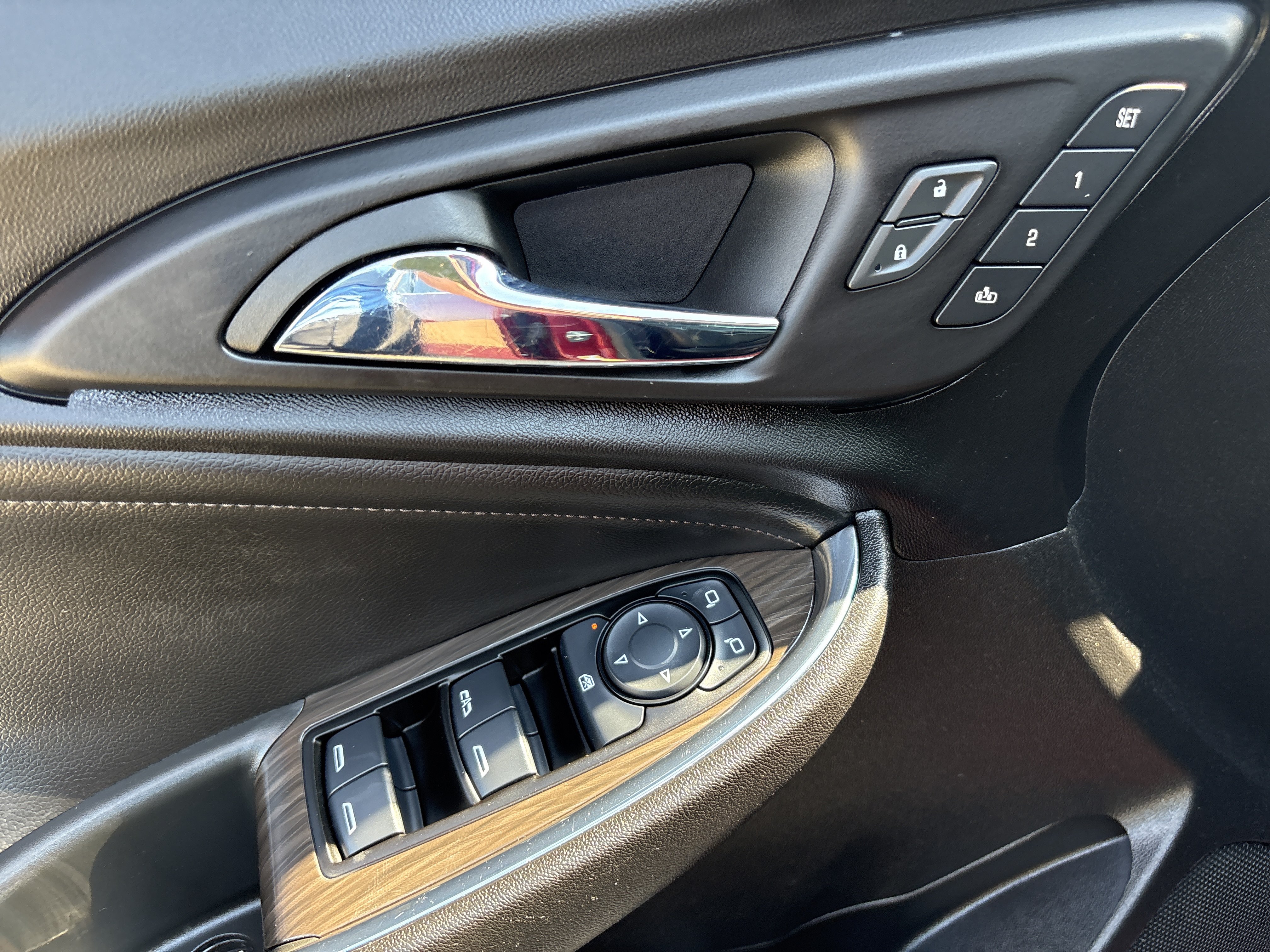 Used 2023 Chevrolet Malibu LT FWD image 10