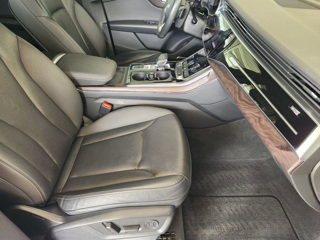 Used 2021 Audi Q8 Premium Plus w/ Premium Plus Package image 13
