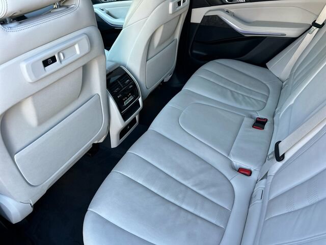Used 2020 BMW X5 sDrive40i w/ Convenience Package image 14