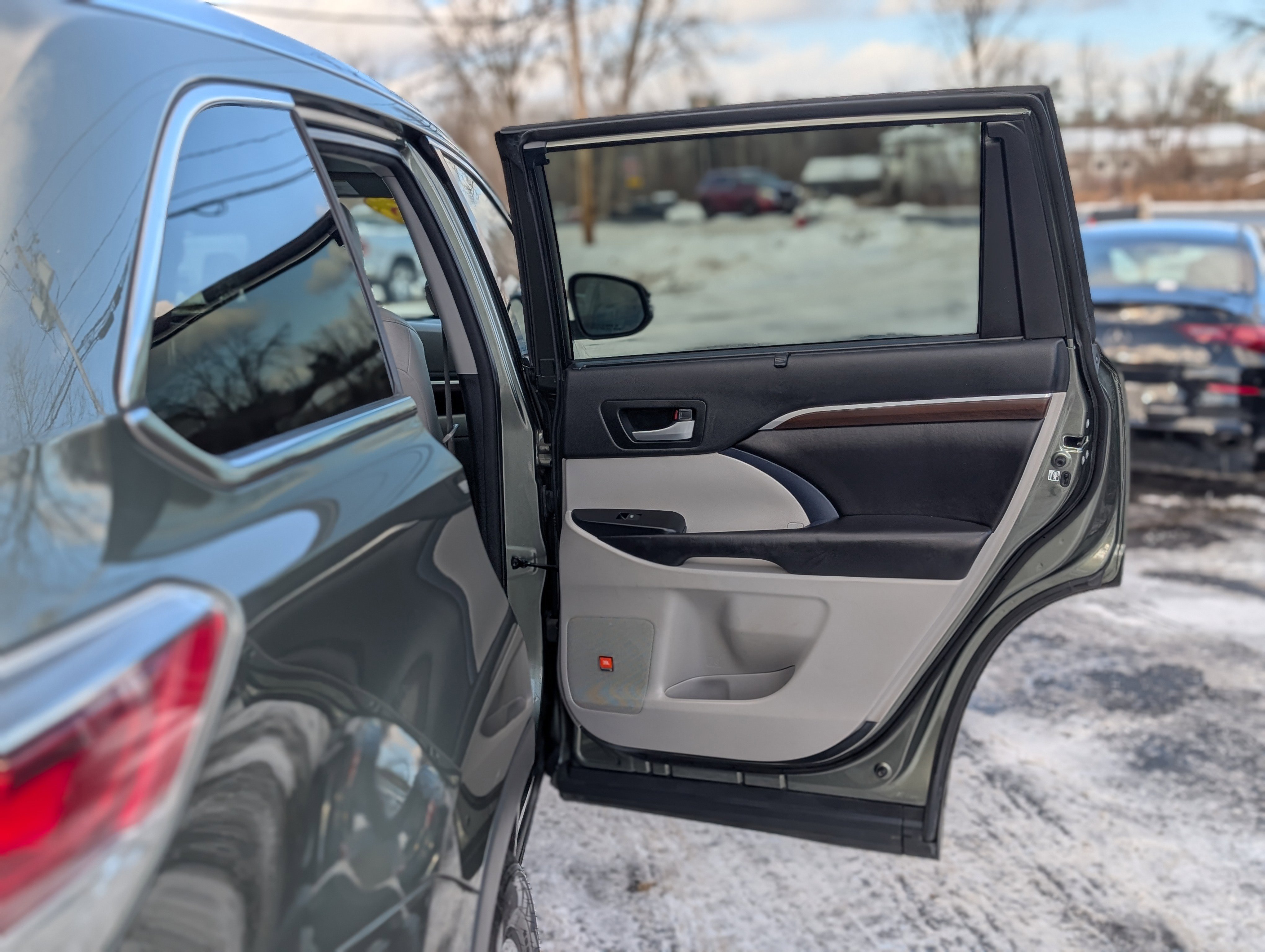 Used 2016 Toyota Highlander Limited image 43