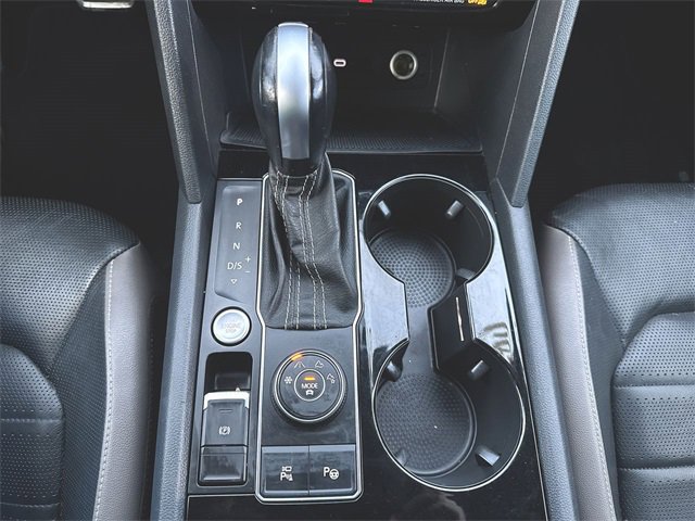 Used 2022 Volkswagen Atlas SEL Premium image 16