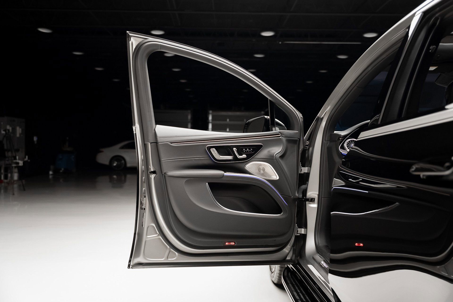 Used 2024 Mercedes-Benz Maybach EQS 680 4MATIC image 53